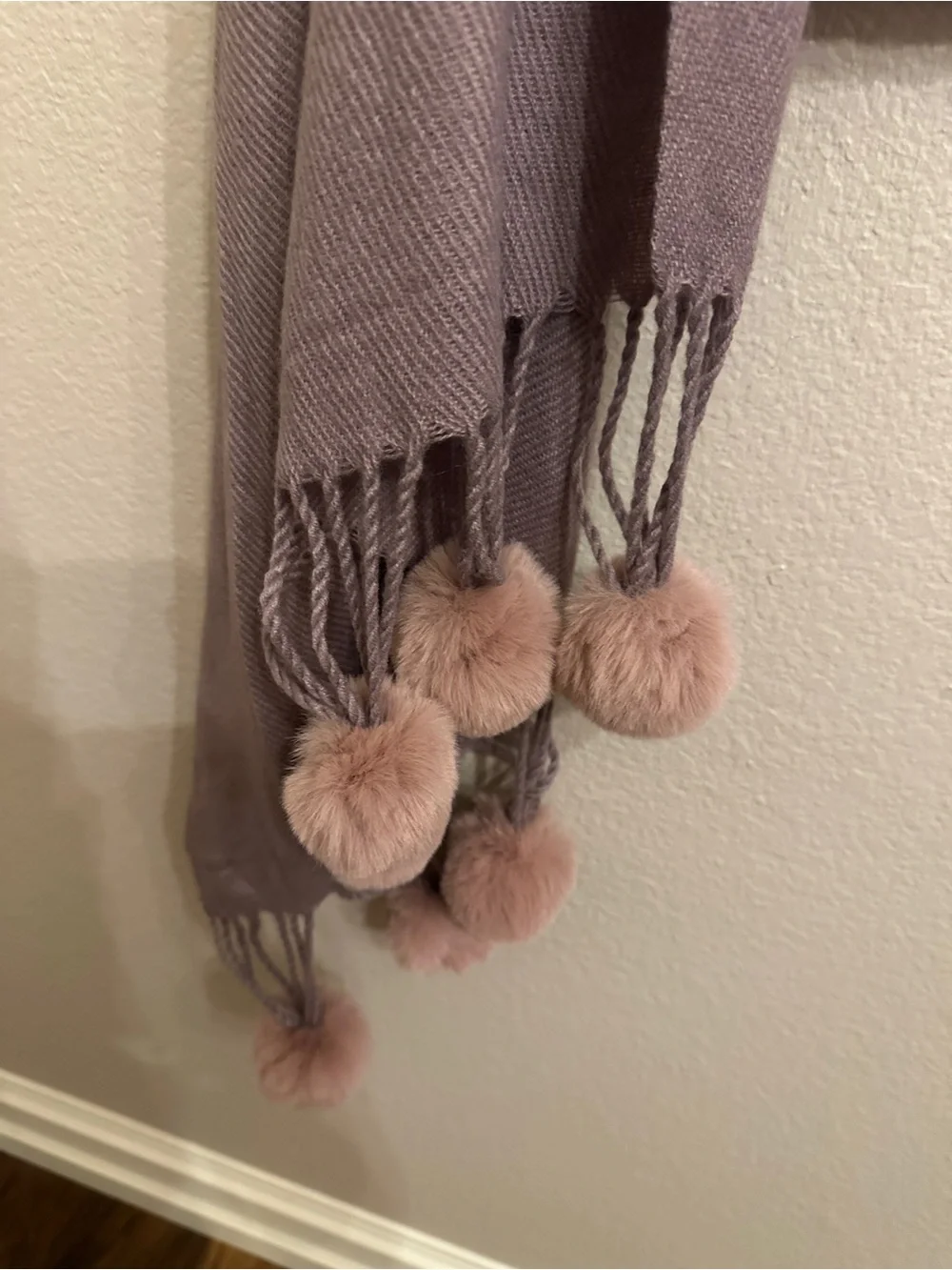 Mauve Faux Fur Collar Wrap Shawl Cape Pom Pom Fringe One Size